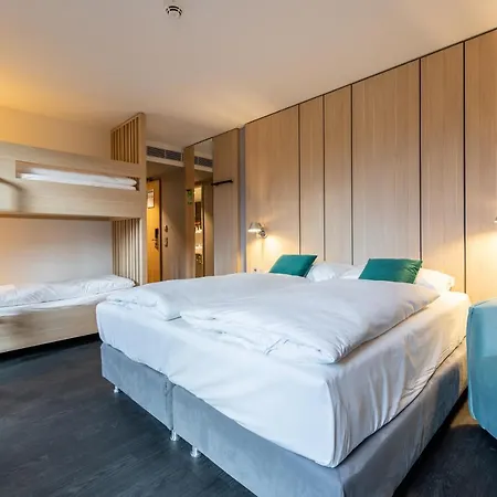 Serways Hoesel Hotell 3*