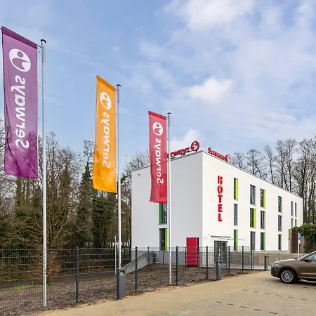 ホテル Serways Hoesel ラーティンゲン