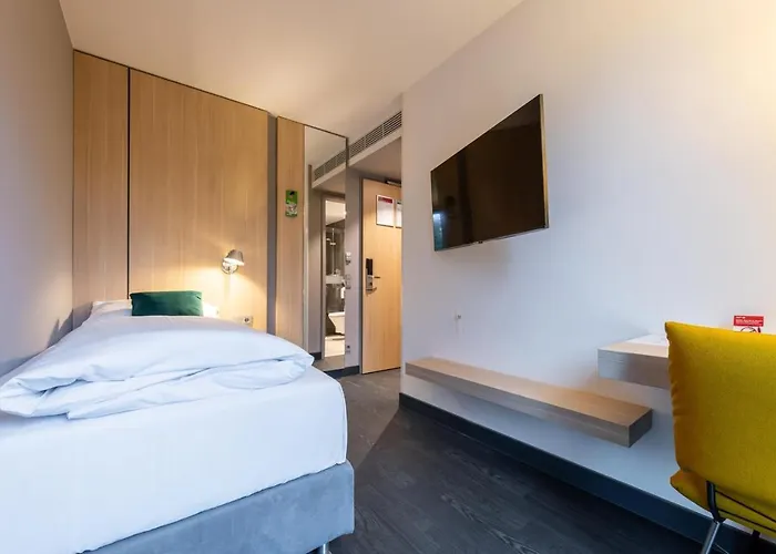 Serways Hoesel Ξενοδοχείο 3*