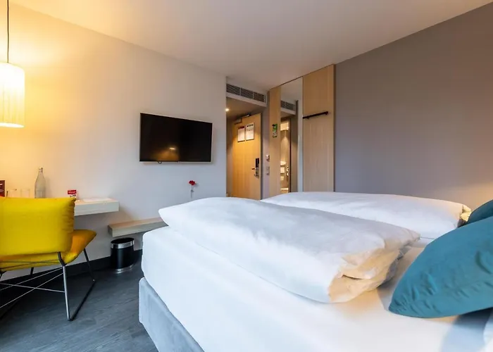 Serways Hoesel Ξενοδοχείο 3*