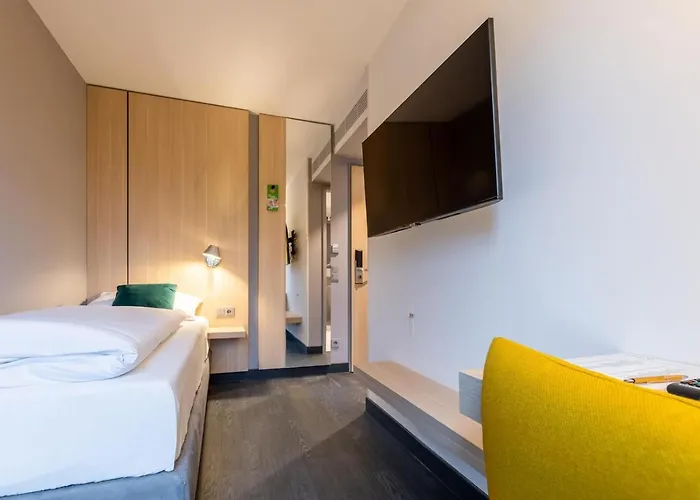 Serways Hoesel ホテル ラーティンゲン