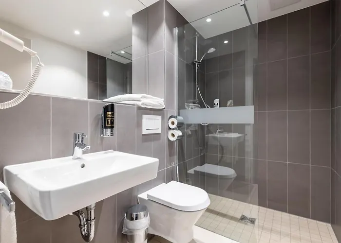 Serways Hoesel Ράτινγκεν