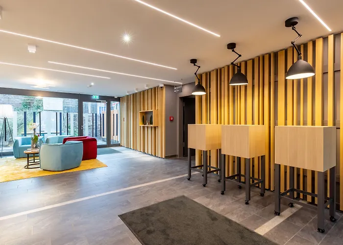 ホテル Serways Hoesel ラーティンゲン