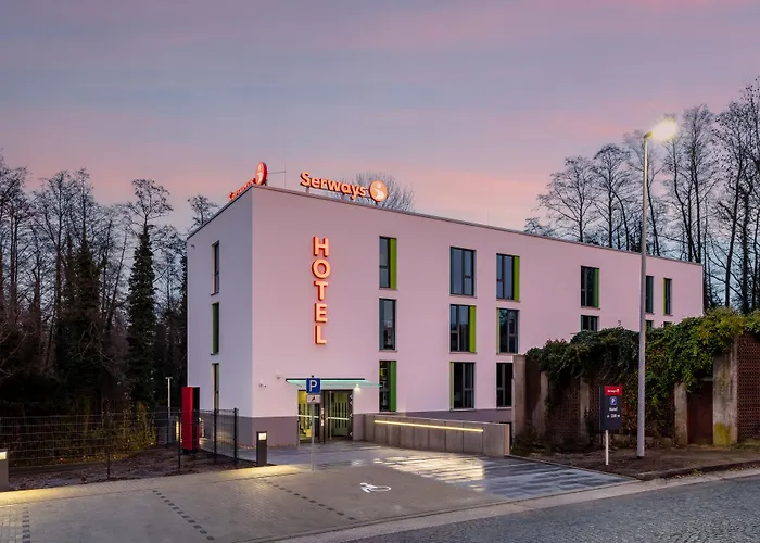 ホテル Serways Hoesel 3*