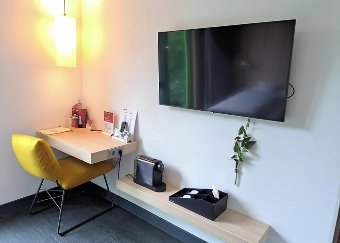 Serways Hoesel Ξενοδοχείο 3*